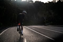 Arka Aydınlatma Stop Siyah Şarjlı Blinder Square Knog